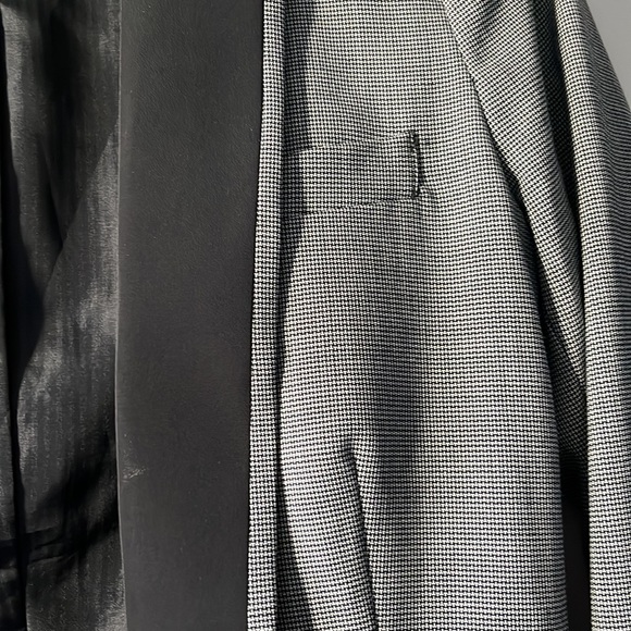 Elizabeth & James Houndstooth Blazer - Picture 3 of 4